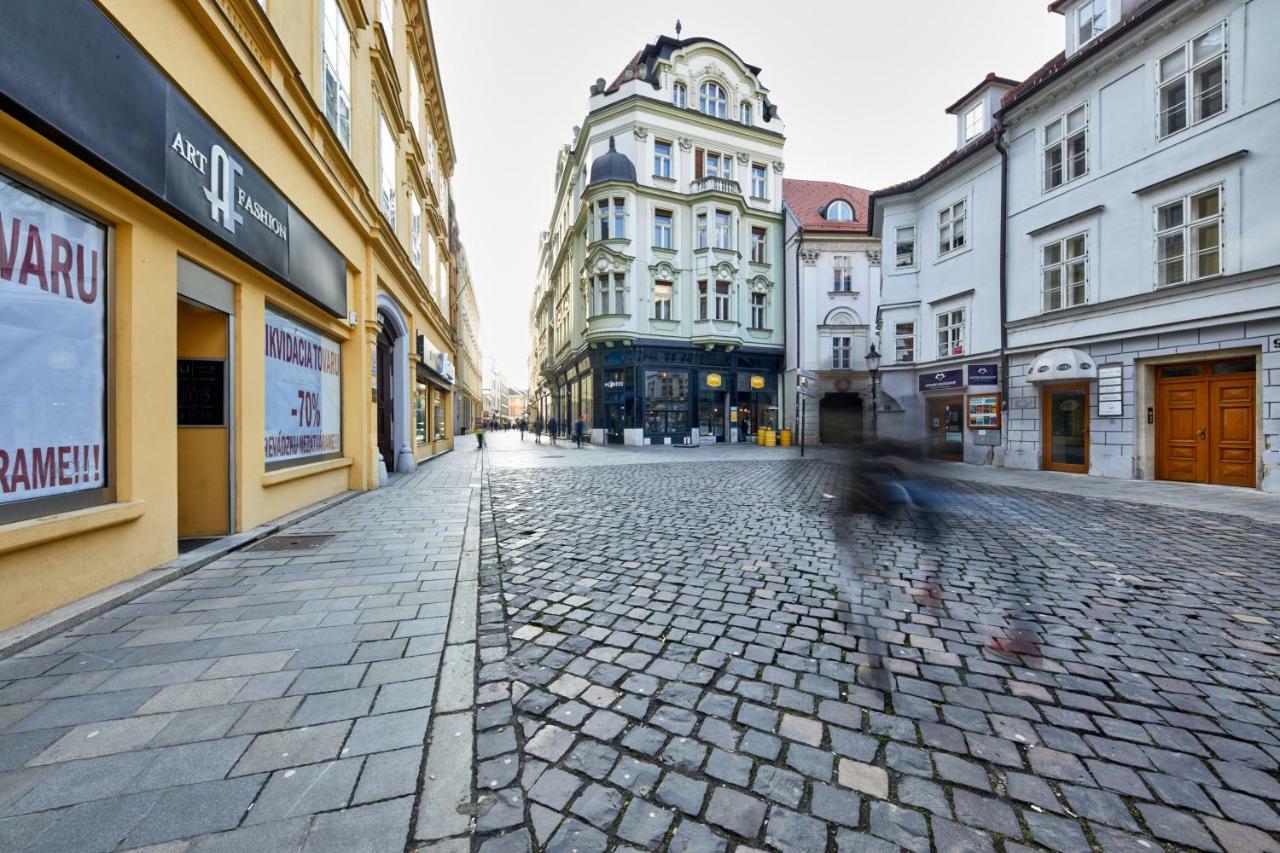 Pikachu'S Gallery - Historical Old Town Bratislava Exterior foto